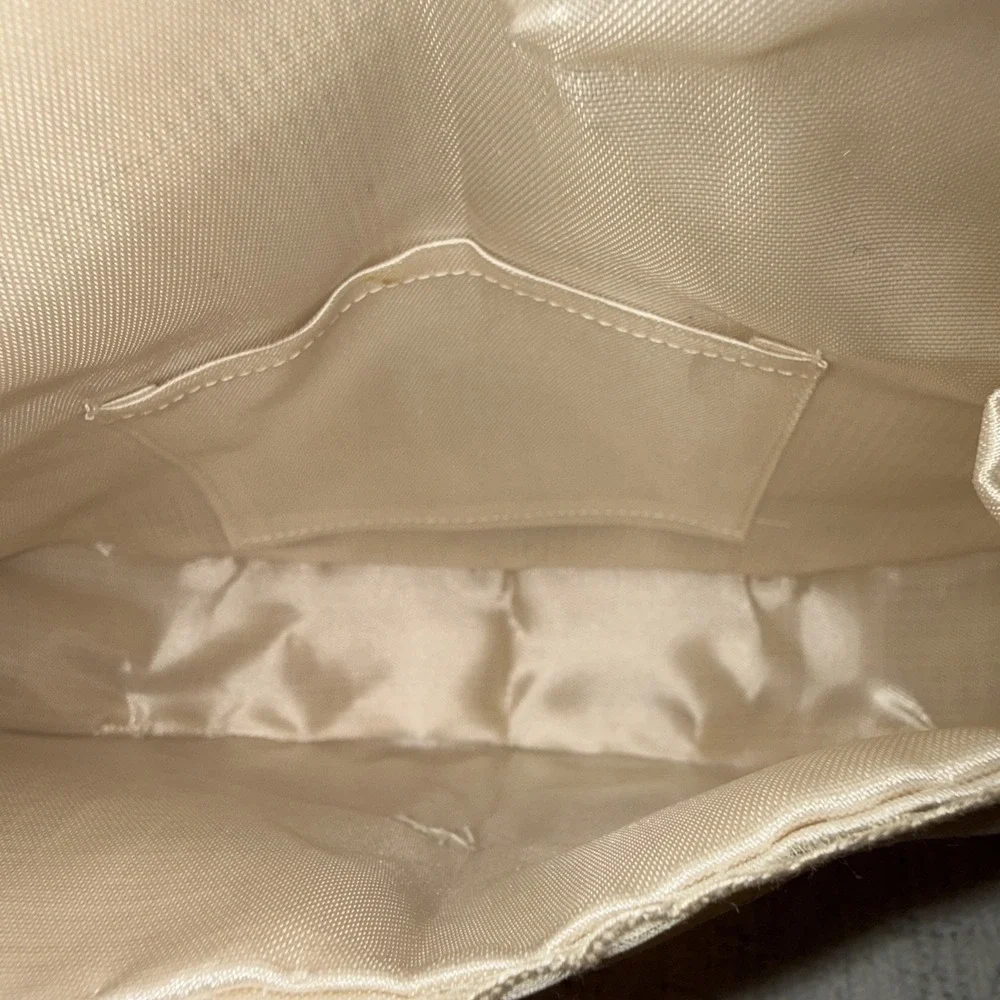 Vintage Cream Silk Linen Satin Clutch Purse Embroidered Floral Lace Petite